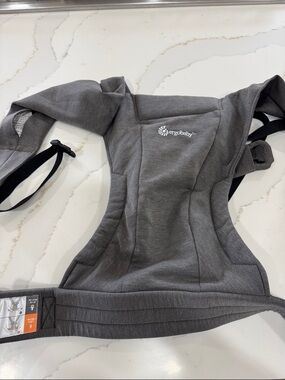 Ergobaby Charcoal Grey Soft Carrier